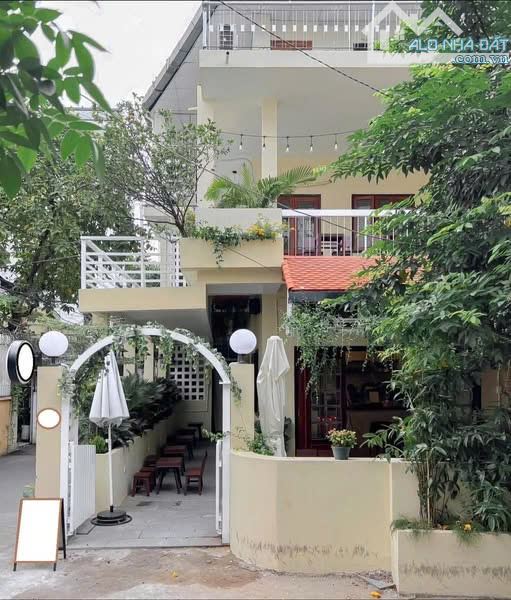 Cho thuê nhà 2 MT hẻm Lê Văn Sỹ, Phường 14, Quận 3