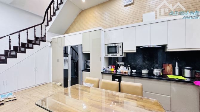 Quán Thánh Ba Đình, cạnh hồ Trúc Bạch, hiếm nhà bán, 36 tỷ