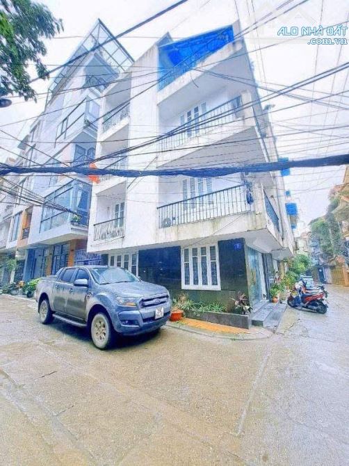 Bán nhà Hào Nam, 2 thoáng, ngõ thông, nhà mới, kinh doanh 22 tỷ