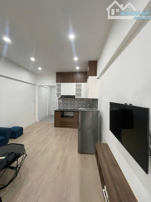 BÁN CĂN HỘ TẬP THỂ PHỐ VIP NGUYỄN CHÍ THANH – SỬ DỤNG 60M² – FULL NỘI THẤT – SỔ ĐỎ