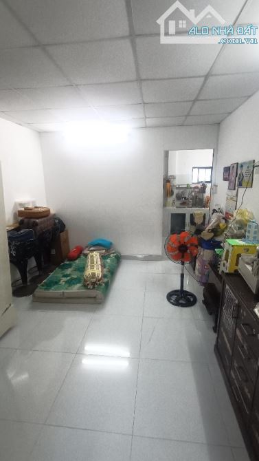 BÁN NHÀ TÂN BÌNH ÂU CƠ GẦN VÒNG XOAY LÊ ĐẠI HÀNH 3 MẶT TIỀN 70M2 CHỈ 7 TỶ