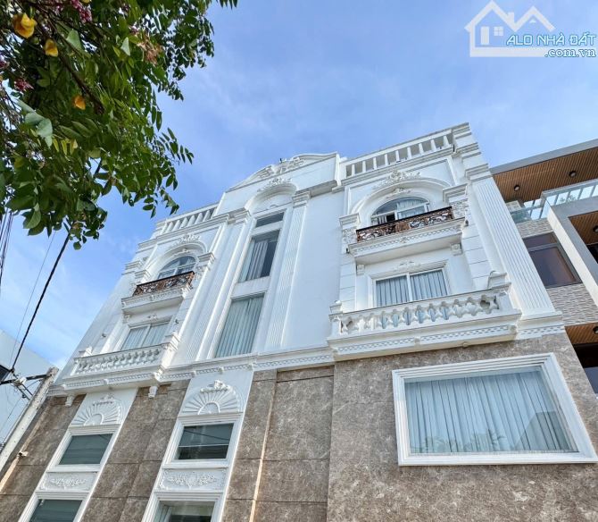 NHÀ PHỐ HIỆN ĐẠI 4 TẦNG ĐẸP MÊ LY - NỘI THẤT CAO CẤP - KHU VIP P.CÁT LÁI THỦ ĐỨC - 80M2
