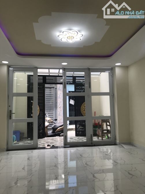 Ô TÔ 7 CHỖ ĐỖ CỬA - CÁCH MẶT TIỀN 20M - BÙI MINH TRỰC P6 QUẬN 8 - 50M2 - NHỈNH 5 TỶ