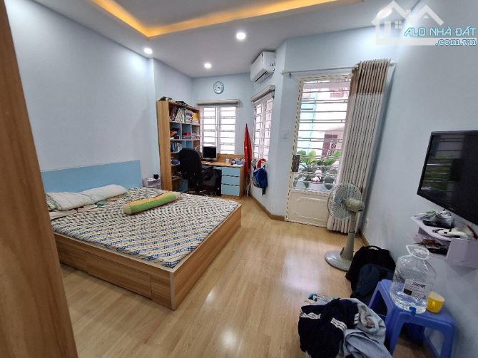 BÁN NHÀ 2 MẶT HẺM XE HƠI – NGUYỄN HỒNG ĐÀO, P.14, TÂN BÌNH – 60M² – CHỈ 11.5 TỶ