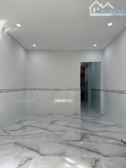 Giảm 200tr, 2 tầng, 45m2, Thoại Ngọc Hầu, HXH tới nhà, chỉ còn 4.65 tỷ