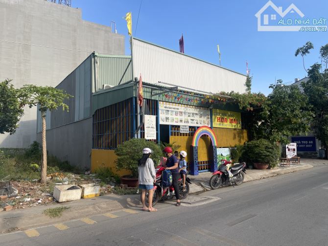 Bán đất mặt tiền Võ Văn Hát có nhà xưởng 15.5 tỷ