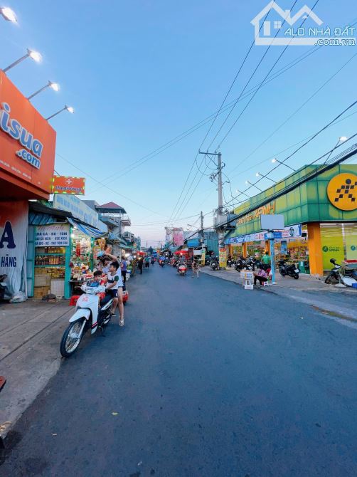 Bán nhà mặt tiền chợ chiều Thanh Hoá Hố Nai 3 vị trí vàng trung tâm chợ