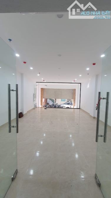35TR/THÁNG! VỈA HÈ! Ô TÔ TRÁNH! NHÀ THÁI HÀ 100M2, MT5M, 3 TẦNG. THANG MÁY.