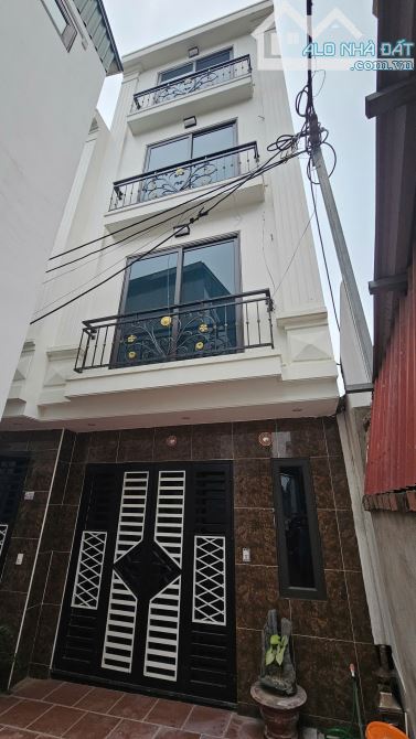Cần Bán nhà 4 tầng 50,8m2 - Quyết Tiến - Vân Côn