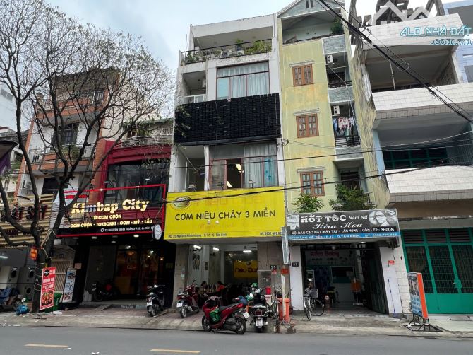 Mặt Tiền Út Tịch, P4, Tân Bình. Vị Trí Sáng Đẹp, Nhà 4 Tầng Giá Bán 10.8 Tỷ