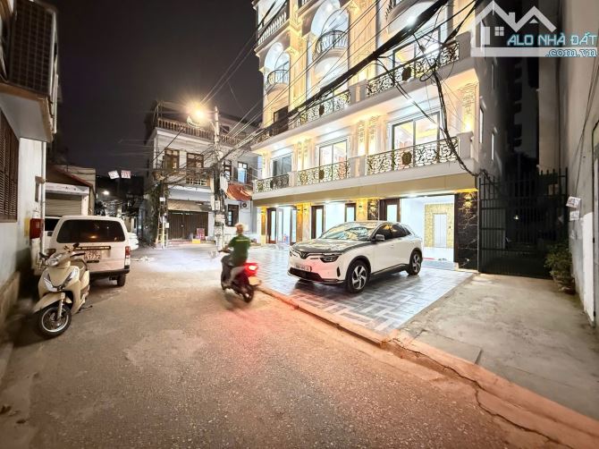 Mặt Tư Đình 58m2  6 Tầng, Thang Máy, Ô Tô Tránh – 13.x ty