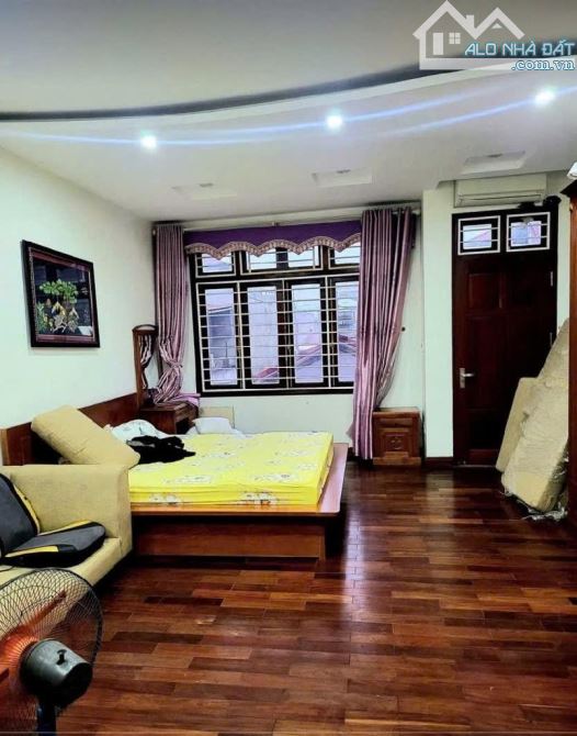 Bán nhà ngô thì nhậm hà đông. 45m2. 5 tầng . Mt5m