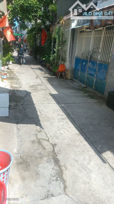 LÊ VĂN QUỚI GẦN NGÃ TƯ 4 XÃ-HẺM XE HƠI NHÀ MỚI 3X8 2 TẦNG BTCT-2 TỶ 450