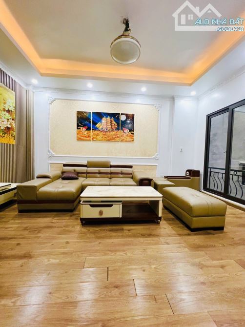 BÁN NHÀ LẠC LONG QUÂN- TÂY HỒ- SÁT PHỐ- F. NỘI THẤT- NHÀ ĐẸP Ở NGAY 30M x 5T - GIÁ 7,45 TỶ