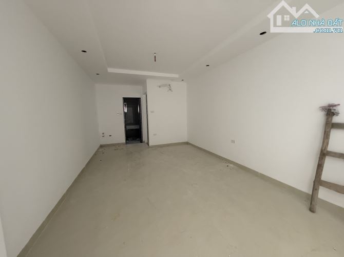Chính chủ cần bán căn nhà xây mới mặt tiền rộng tại trung tâm phố Lò Đúc, Hai Bà Trưng