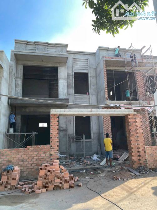 Bán Nhà 1 trệt 1 lầu , xây dựng kiên cố , Giáp Khu tái định cư Bình minh - Trảng Bom