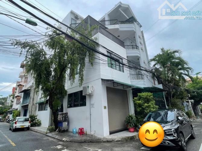Nhân - Nhà Ngô Đức Kế 5 Phòng ngủ bán 7tỷ6