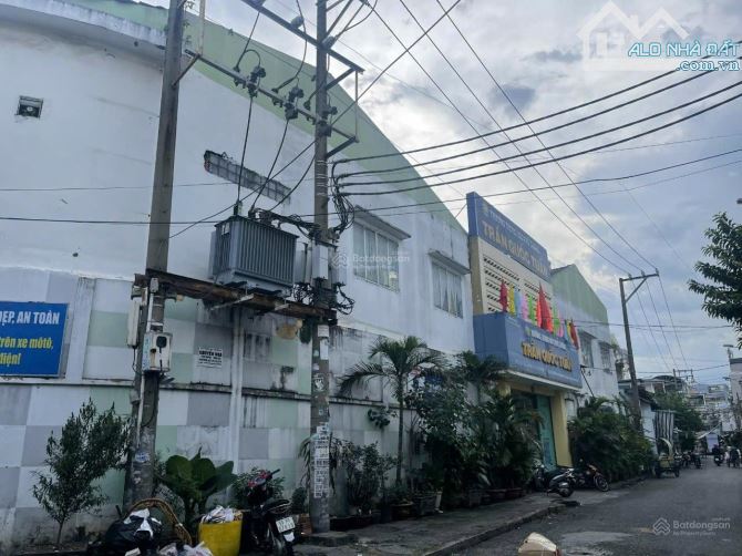 Căn góc 2MT đường 12m Thái Phiên - CX Bình Thới DT: 36mx 25m, CN 770m2. DTS1442.9m2, HĐT t