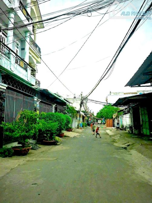 NHÀ ĐẸP MẶT TIỀN KINH DOANH – GẦN BẾN XE BUÝT HIỆP THÀNH – Giá chỉ 5,25 tỷ