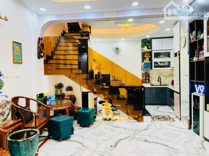 🔥BÁN NHANH – TRẦN KẾ XƯƠNG – 4.5x16.5 – 1 TRỆT 1 LỬNG 2 LẦU – NHÀ GÓC HAI MẶT TIỀN🔥