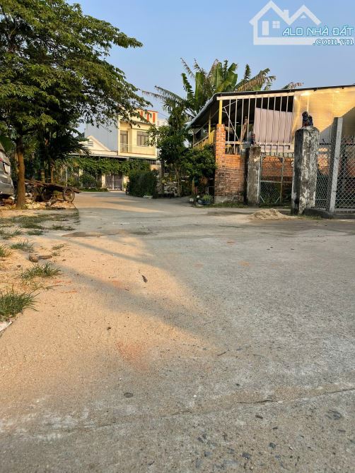 Bán nhà giá rẻ gần dự án Tây Bàu Giang