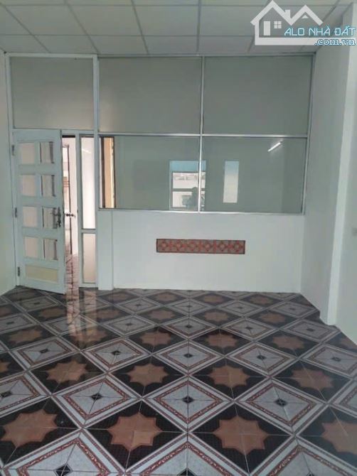 nhà đẹp hẻm phú thọ hòa cách mặt tiền 20m ngay chợ vải sầm uất