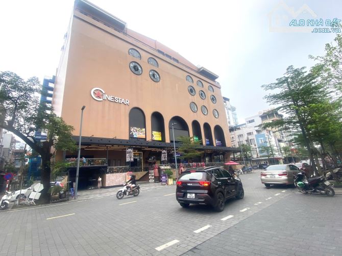 Chuyển nhượng nhà mặt tiền 6m, 3 tầng tại phố đi bộ Hai Bà Trưng, Vĩnh Ninh, TP. Huế – vị