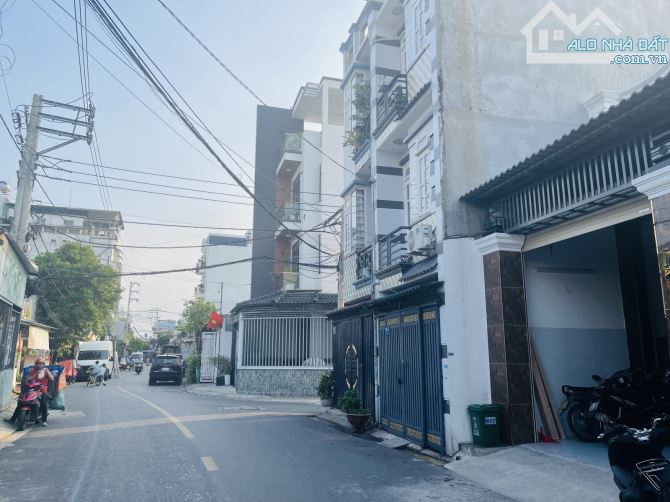 🏠 BÁN GẤP Nhà Mặt Tiền Đường 10m-102M2- 2Tầng BTCT, Huỳnh Thị Hai, Q12, Giá CHỈ 6.2 TỶ 📍