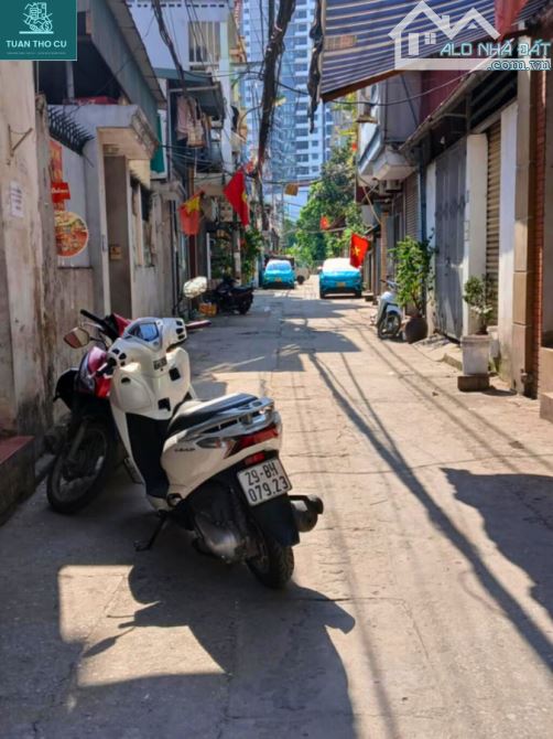 🚗 BÁN NHÀ KHUYẾN LƯƠNG – Ô TÔ ĐỖ CỬA – NGÕ THÔNG – NHÀ ĐẸP – 4 NGỦ – 42M² –  7.2 TỶ