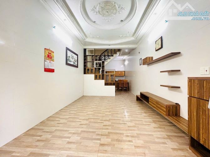 Bán nhà ngõ 40 Phố Nguyễn Hữu Tuệ, Ngô Quyền, Hải Phòng