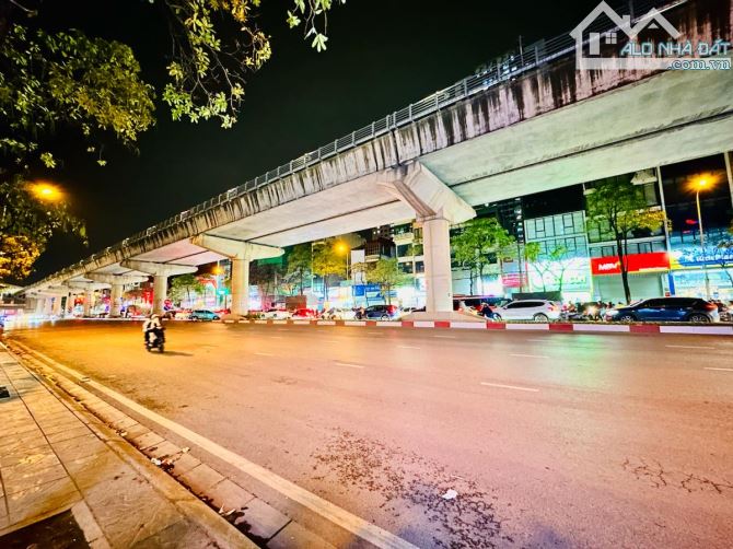 Bán nhà mặt phố Hồ Tùng Mậu kinh doanh sầm uất 26,2 tỷ