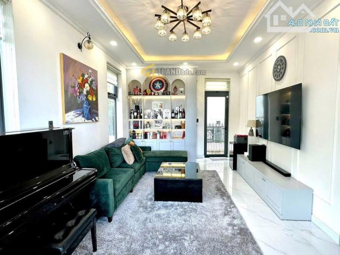 🏡 BÁN VILLA 2 MẶT TIỀN – PHƯỜNG 8, TP. ĐÀ LẠT – CÁCH TRUNG TÂM CHỈ 3KM 💰14,5 TỶ