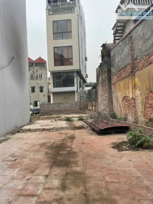NHỈNH 5tỷ - 98m2 - SIÊU HIẾM - BÁN ĐẤT TRÂU QUỲ - PORCHER TRÁNH - DÂN TRÍ CAO - HƯỚNG MÁT