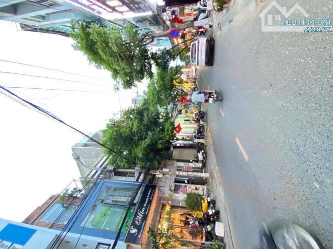 SIÊU PHẨM 4 TẦNG- MẶT TIỀN KD NGUYỄN HOÀNG- SÁT NGUYỄN VĂN LINH- HẢI CHÂU. NHỈNH 11 TỶ.