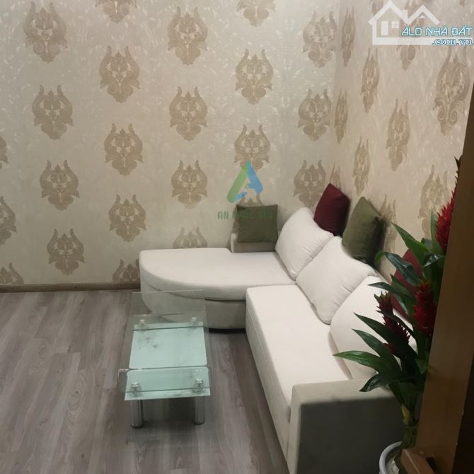 CHO THUÊ NHÀ NGUYÊN CĂN MẶT TIỀN NGUYỄN LỘ TRẠCH - 100 M² - 5 PN - GIÁ 25 TRIỆU