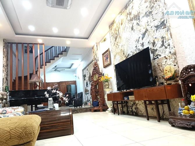 Bán nhà phân lô Lê Trọng Tấn - Thanh Xuân - DT100m2 - Oto tránh, đỗ - KDVP - 27.5 tỷ.