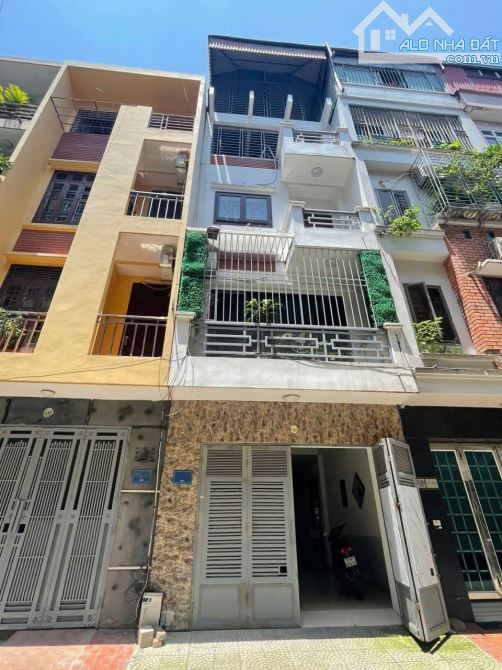 Bán nhà ngõ 43 Cổ Nhuế,ô tô vào nhà,52m,4T,giá 11 tỷ,Từ Liêm,LH Hải