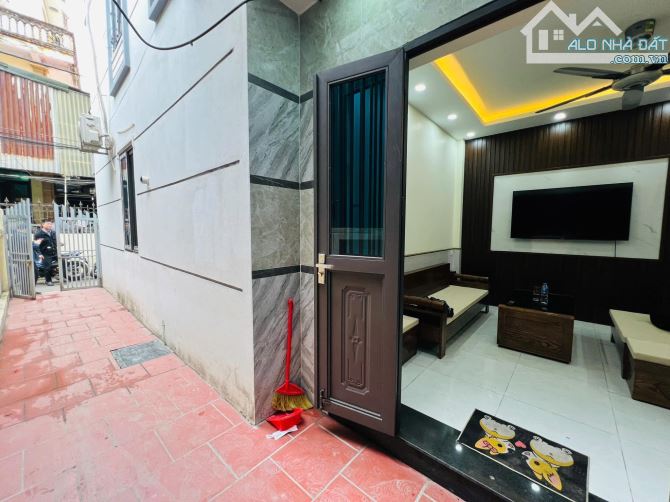 Bán nhà mỗ lao hà đông ô tô tránh đỗ gần nhà DT51m2 giá hơn 10 tỷ