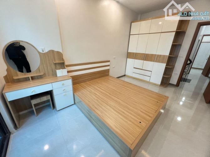 BÁN NHÀ BÙI XƯƠNG TRẠCH – SÁT Ô TÔ TRÁNH – NHÀ MỚI ĐẸP LONG LANH -10m RA OTO TRÁNH