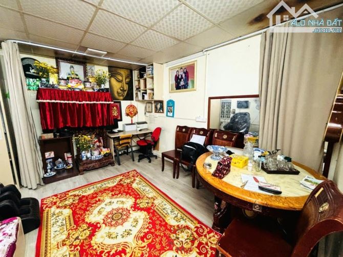 BÁN NHÀ 44m CHỈ 9.8ty PHỐ CHÙA HÀ - CẦU GIẤY LÔ GÓC - MẶT TIỀN KHỦNG - FULL TIỆN ÍCH
