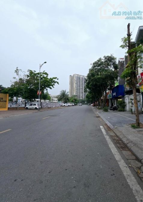 NHÀ MẶT PHỐ VIỆT HƯNG 120M2, MẶT TIỀN 6M– MẶT ĐƯỜNG 25M – KINH DOANH, MỞ VĂN PHÒNG