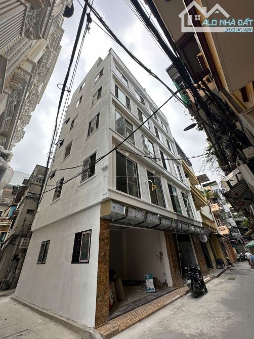 Hoàng Quốc Việt - Ô tô qua - Nhà mới 6 tầng thang máy - View Hồ điều hoà