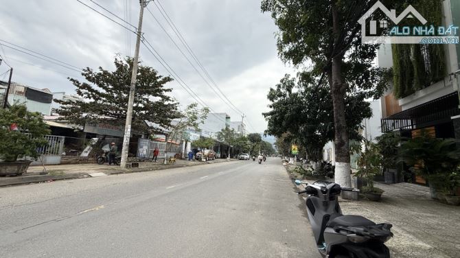 SỤP HẦM BÁN ĐẤT TẶNG NHÀ - KINH DOANH SIÊU ĐỈNH