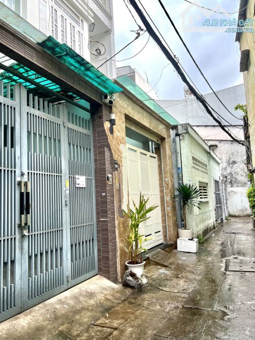 Bán nhà Lê Văn Sỹ,Q.Phú Nhuận, gần MT, ngang 4.1m, 60m2, cho thuê 100tr/năm , 8.25 Tỷ