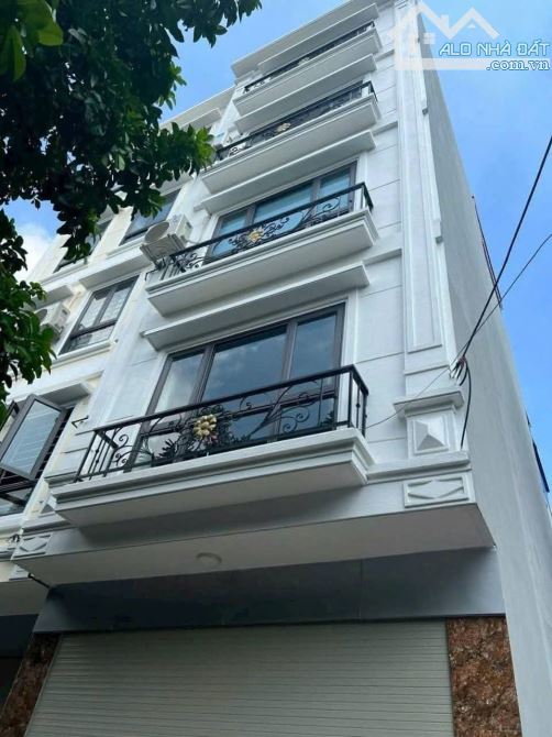 Bán nhà 42 5 4 6.5 tỷ, ô tô đỗ cửa Vĩnh Quỳnh, Thanh Trì