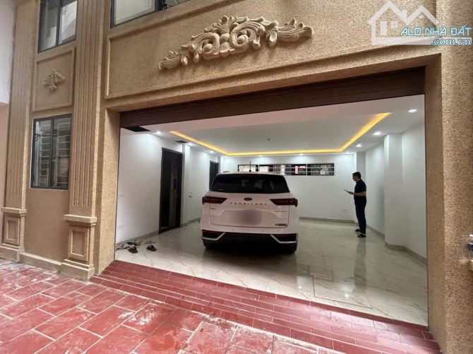 Bán nhà phân lô 7 tầng thang máy tại Nguyễn Chí Thanh 55m2, 7 tầng, ô tô, kd, chỉ 23 tỷ.