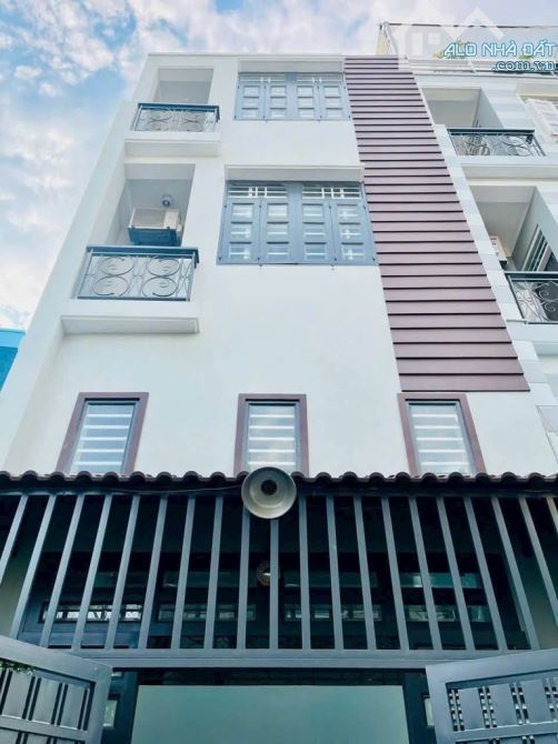Chỉ 5,x Tỷ có nhà đẹp 4 Tầng, Ngang 4,5m, HXH, gần trường tiểu học Võ Thị Sáu