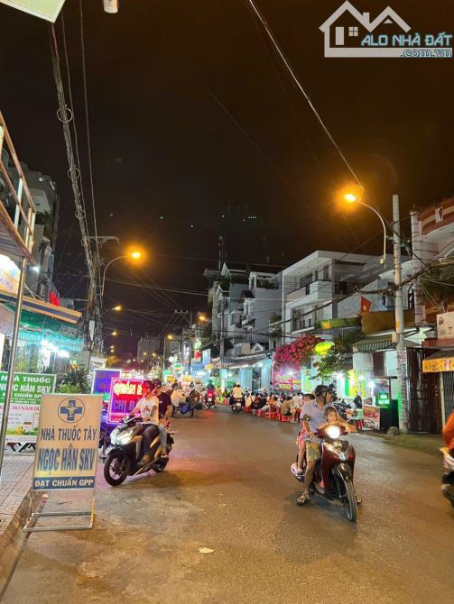 Quá là wow!! Bán nhà MT Phố Ăn, p.13, Quận 6 (4x20m) 4 tầng chỉ 14.8 tỷ