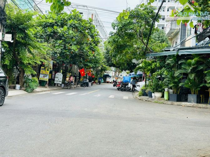 BÁN ĐẤT TỰNG NHÀ CẤP 4 ĐƯỜNG DOÃN  UẨN 7M5 KHU VIP NAM VIỆT Á THÍCH HỢP XÂY CĂN HỘ