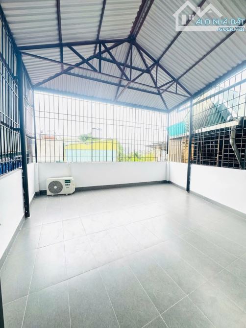 Bân nhà trung tâm quận  Ba Đình gần phố nhà đẹp chỉ cần xách va li về ở.